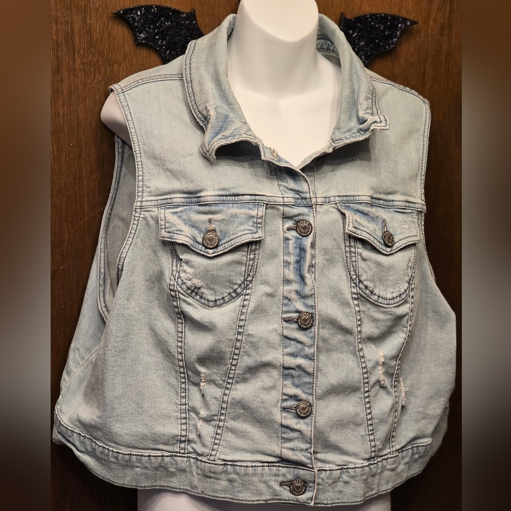 Torrid Light-Wash Distressed Denim Vest, size 3